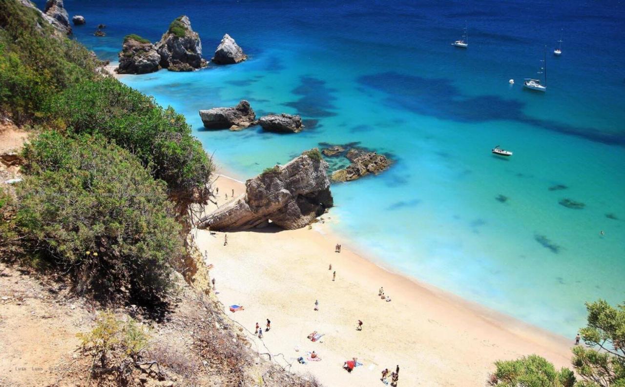 Apartamento Estúdio vista mar com A/C e acesso privado à praia Sesimbra Exterior foto