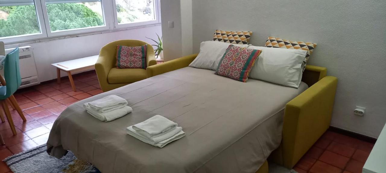 Apartamento Estúdio vista mar com A/C e acesso privado à praia Sesimbra Exterior foto